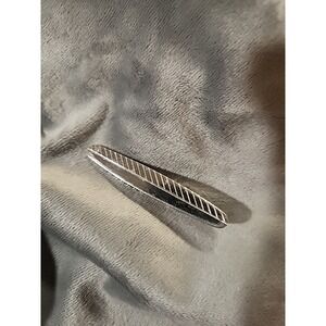 vintage hickock‎ silvertone tie clip made in usa textured leaf look